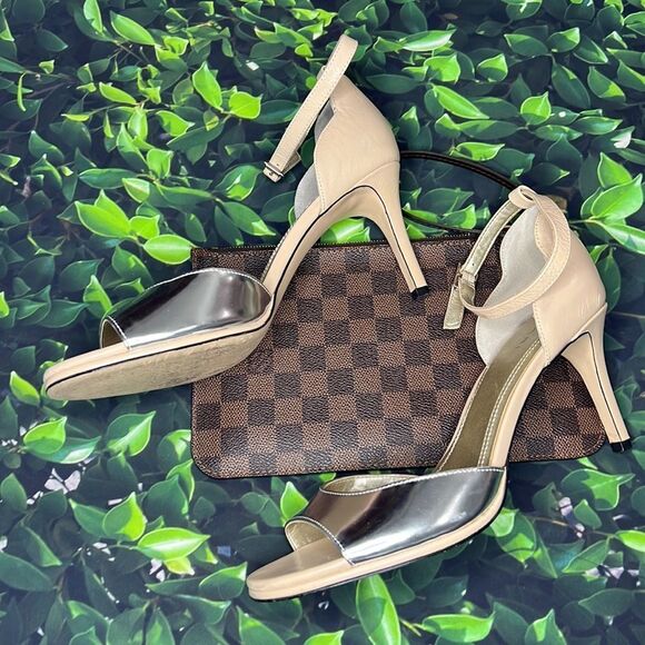 Silver and cream, Tahari heels - Picture 4 of 8